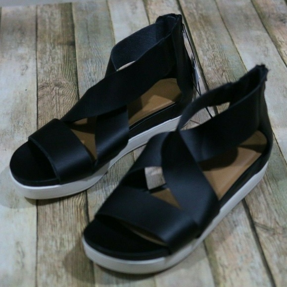 Universal Thread Shoes - New Universal Thread Hummingbird Sandals Zippers